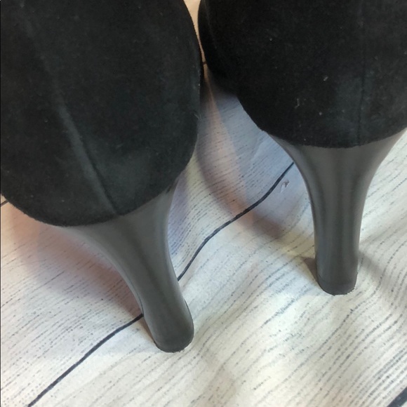 Aquatalia Dona Suede Heeled Kitten Ankle Booties - Picture 9 of 13